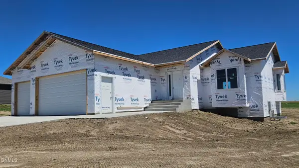 4550 Trailblazer Loop, Mandan, ND 58554