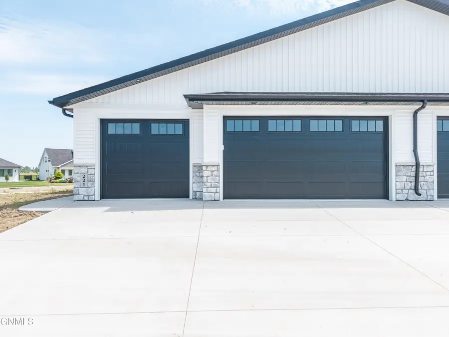 221 Kamrose Drive, Bismarck, ND 58504 - #2