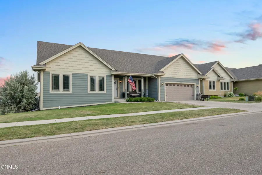 3225 Wheat Ridge Street, Williston, ND 58801 - #3