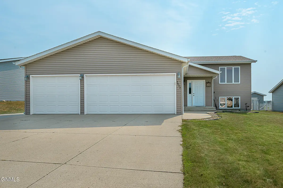 3623 Roosevelt Drive, Bismarck, ND 58503 - #1