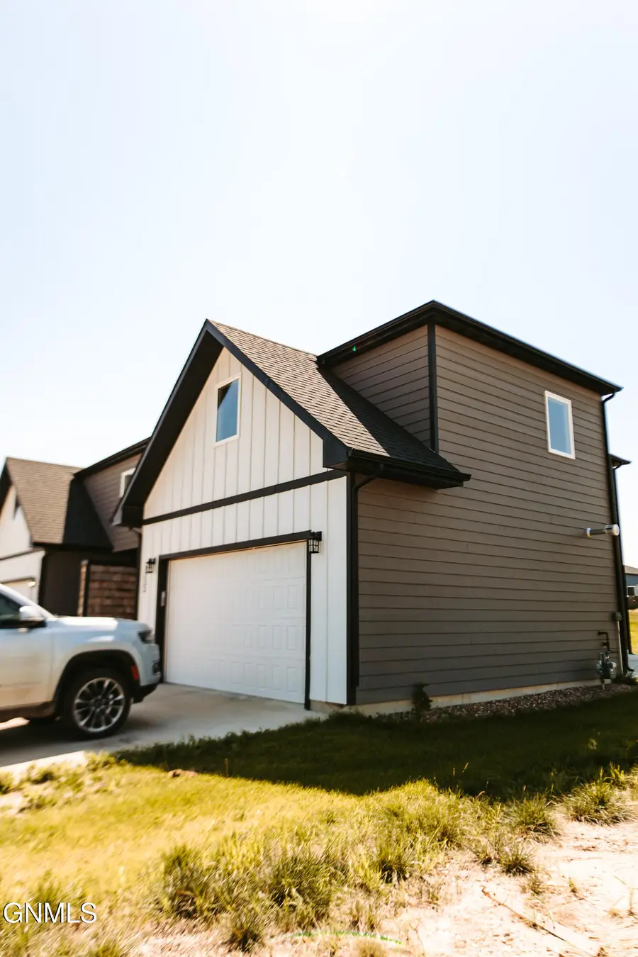 1233 9th Street Sw, Watford City, ND 58854 - #2