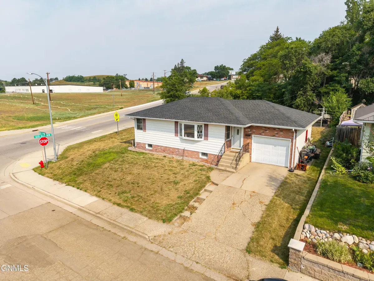 610 8th Street Nw, Mandan, ND 58554 - #1