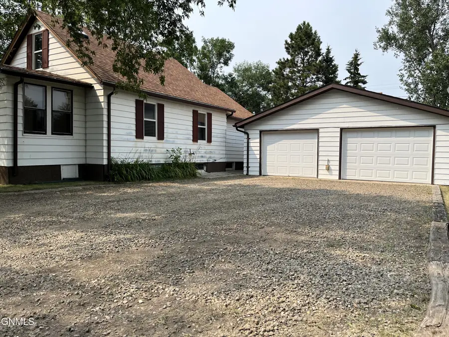 612 Bismarck Avenue, Wilton, ND 58579 - #2