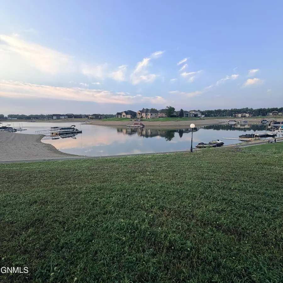 3828 Lakewood Drive Se, Mandan, ND 58554 - #2