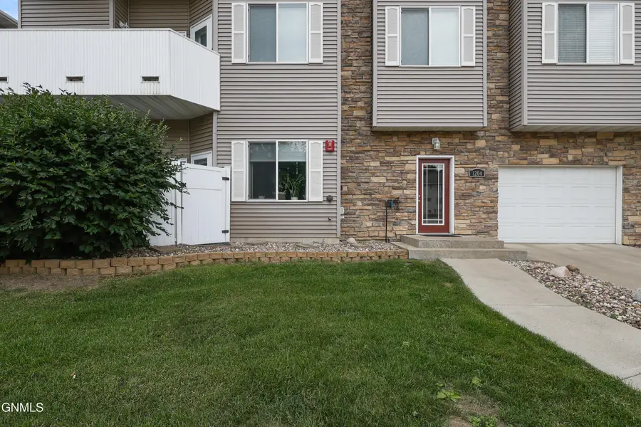 1204 Owens Avenue W #1, Bismarck, ND 58501 - #2