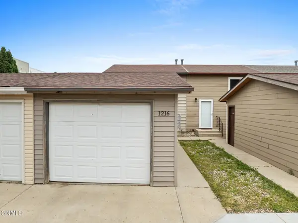 1216 Ridge Court, Williston, ND 58801