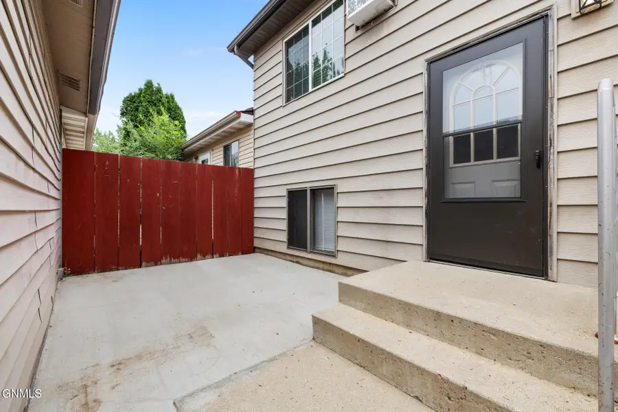1216 Ridge Court, Williston, ND 58801 - #3