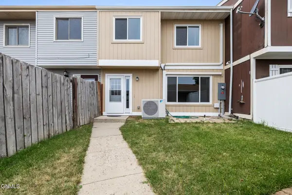 2611 18th Avenue W, Williston, ND 58801