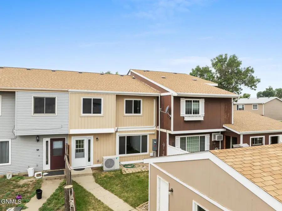 2611 18th Avenue W, Williston, ND 58801 - #2