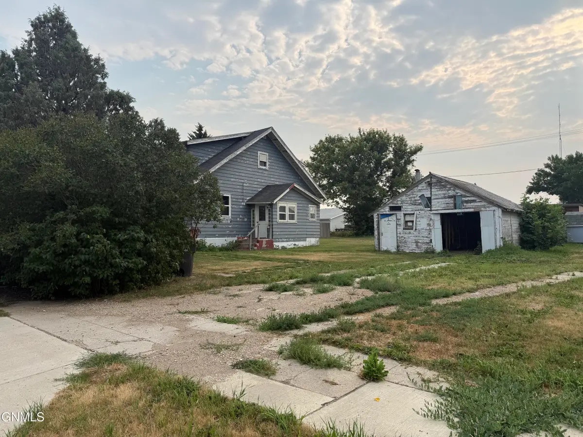14 2nd Street Se, Stanley, ND 58784 - #1