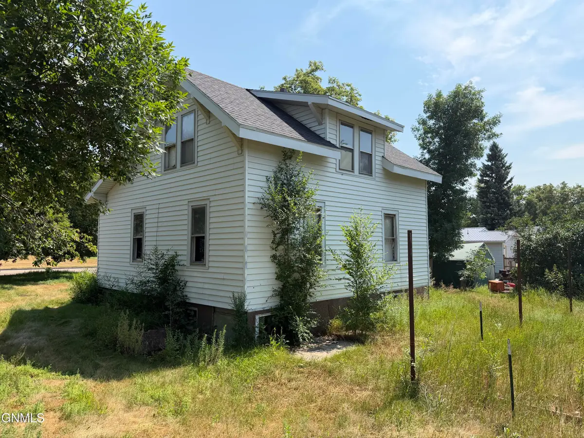 420 Main Street, Stanton, ND 58571 - #1