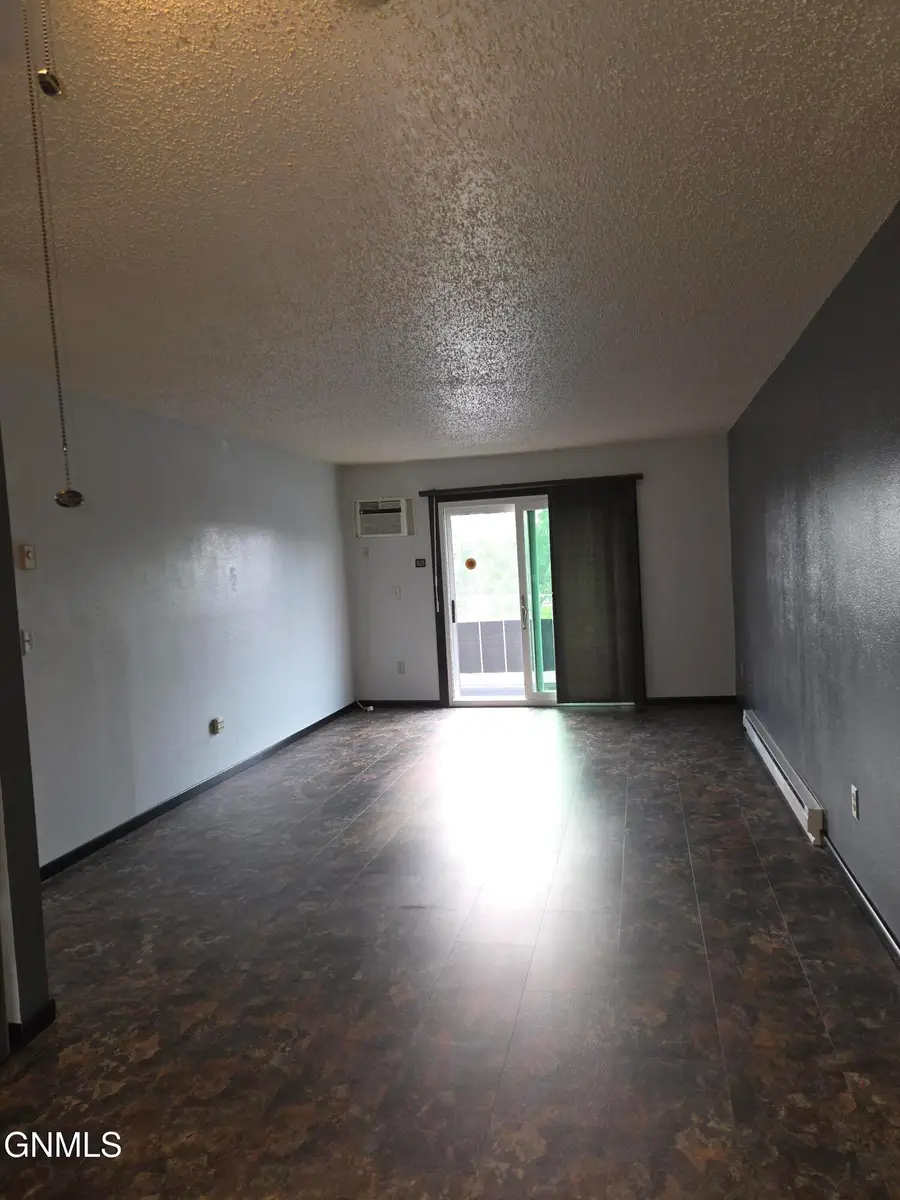 100 7th Street Nw #311, Beulah, ND 58523 - #3