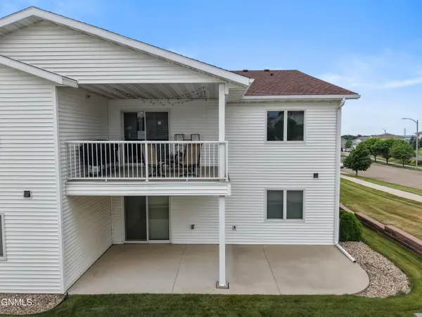 3406 Sharloh Place #3, Bismarck, ND 58501
