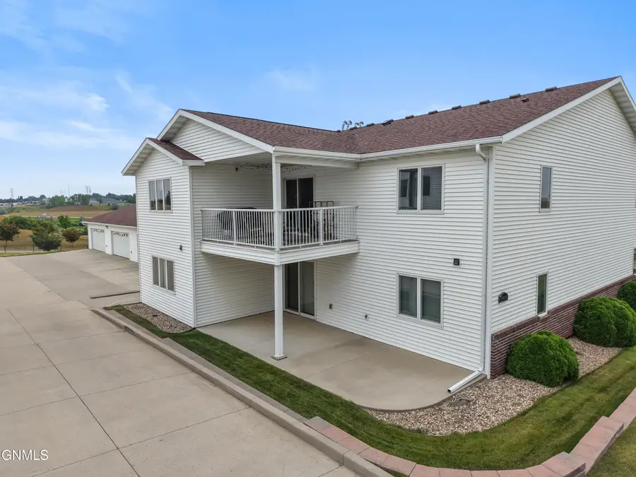 3406 Sharloh Place #3, Bismarck, ND 58501 - #2