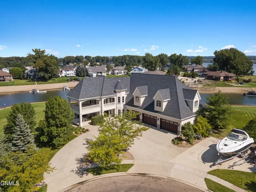 4910 Lakewood Drive Se, Mandan, ND 58554 - #2