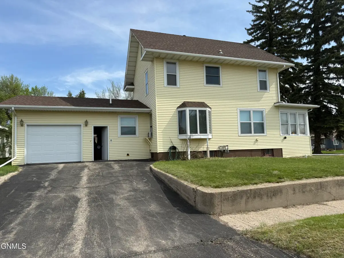 426 Main Street S, Stanley, ND 58784 - #1
