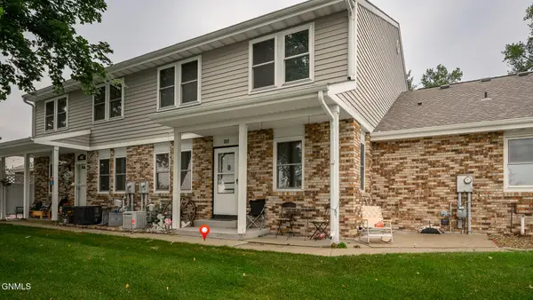 150 Riverside Park #150, Bismarck, ND 58504