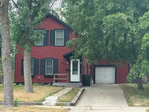 820 2nd Avenue Sw, Jamestown, ND 58401