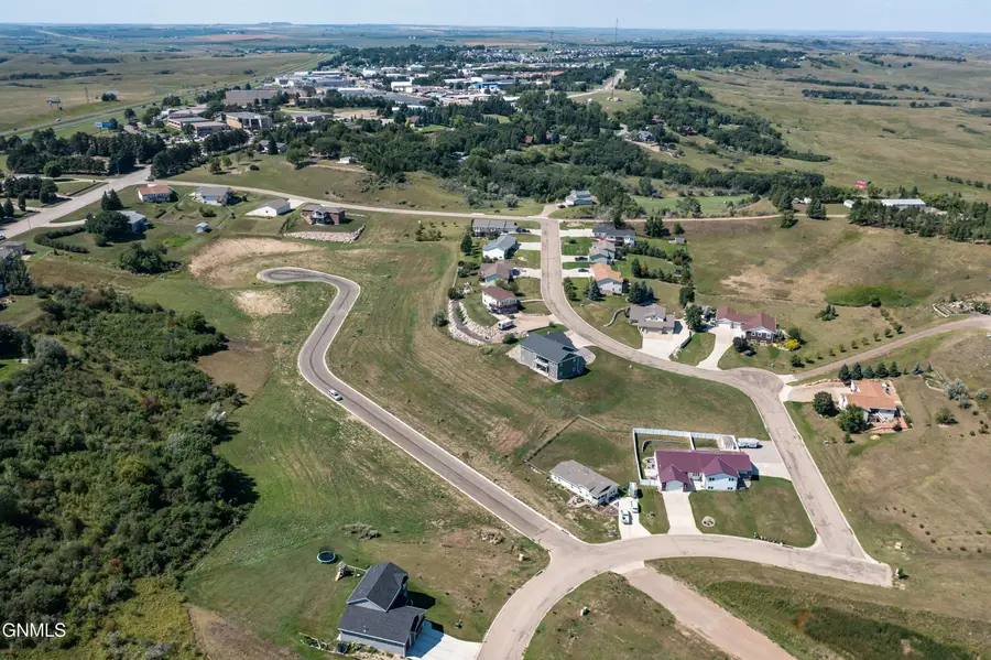 L9b2 Kingsley Road Nw, Mandan, ND 58554 - #3