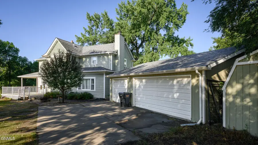 224 1st Street E, Center, ND 58530 - #2