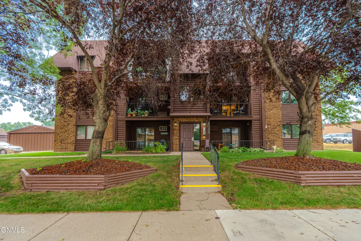2033 Washington Street #6, Bismarck, ND 58501 - #1