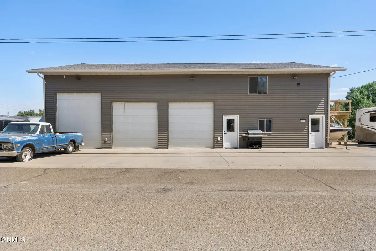 14 N Central Avenue, Fairview, MT 59221 - #1