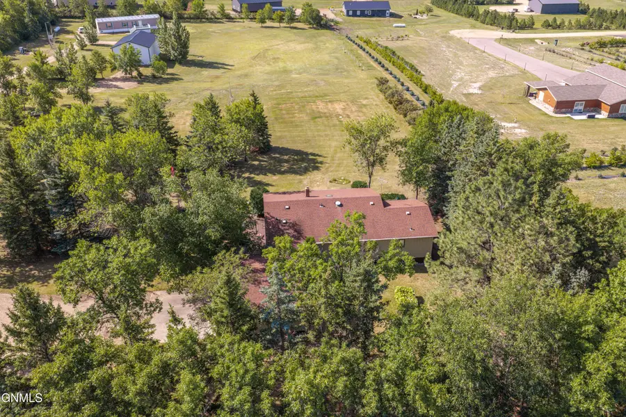 4113 13v Street Nw, Garrison, ND 58540 - #2