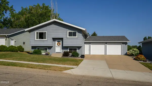 1717 9th Avenue Se, Mandan, ND 58554