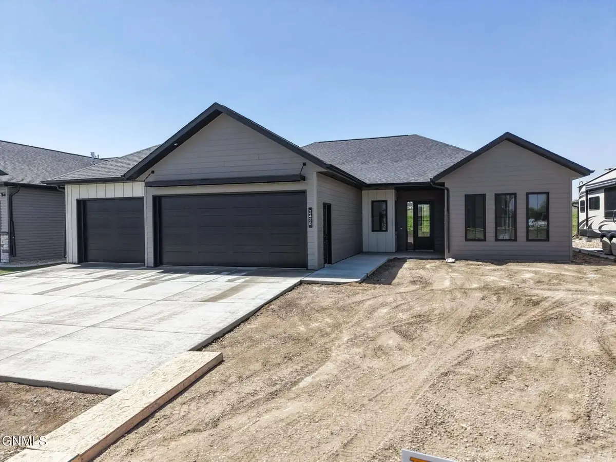 3719 Rutland Circle, Bismarck, ND 58504 - #1