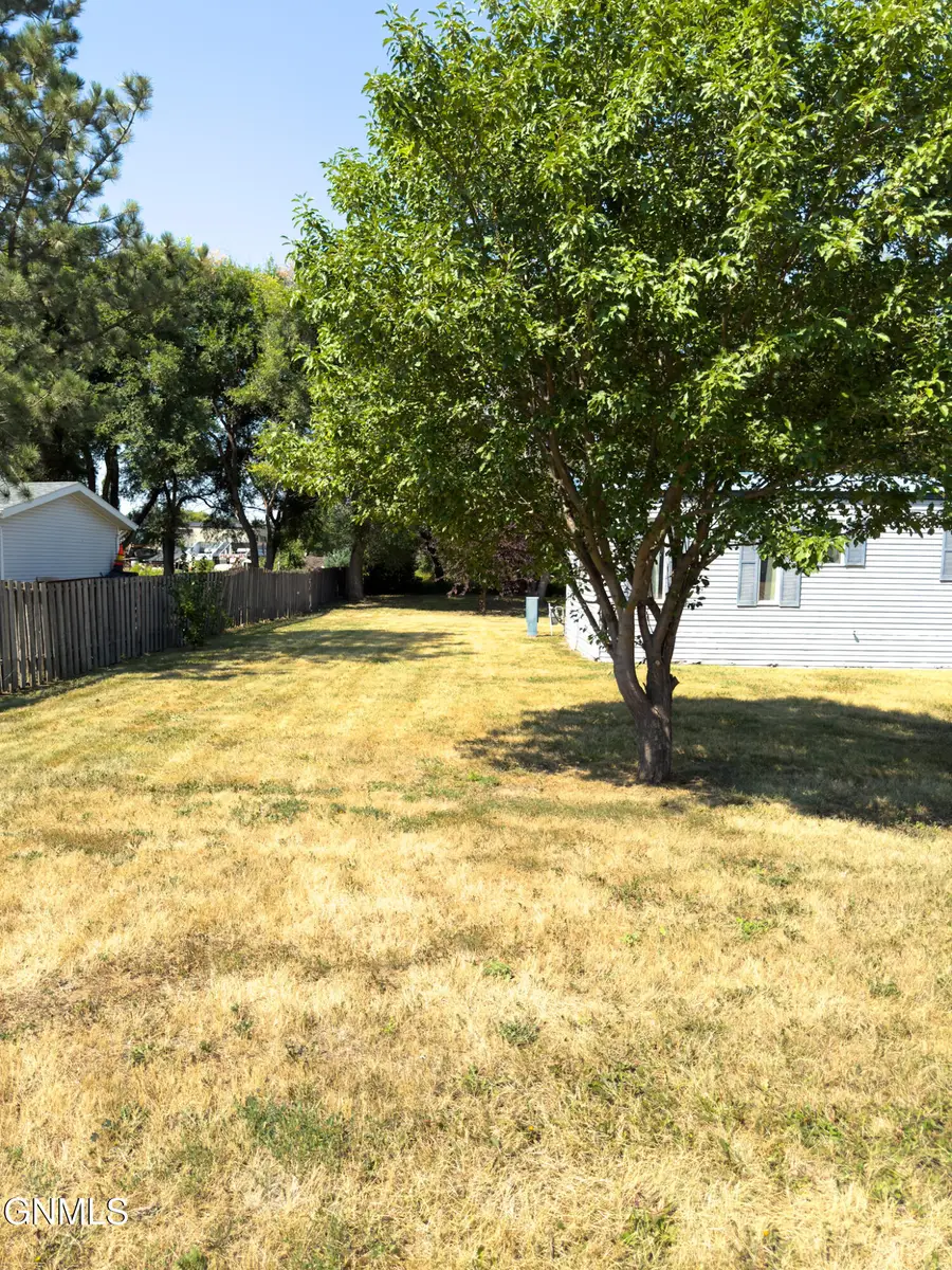 3115 9th Avenue E, Williston, ND 58801 - #3