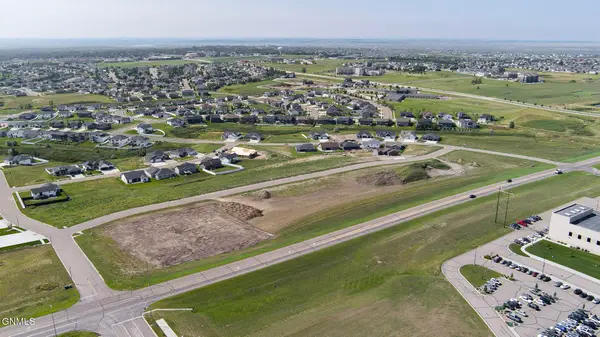 503 Shale Drive, Bismarck, ND 58503
