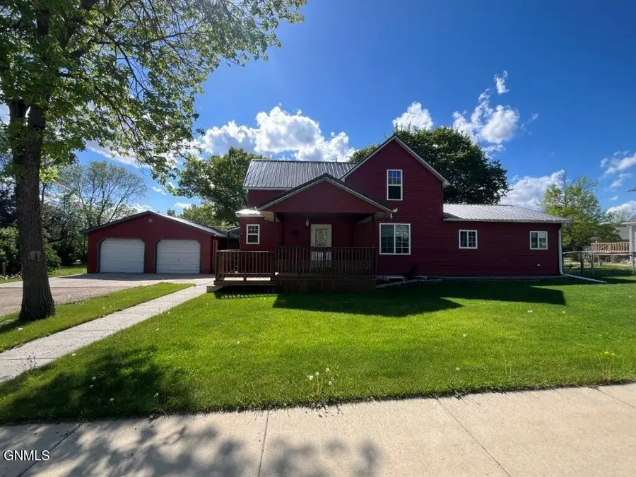 615 4th Avenue E, Mobridge, SD 57601 - #2