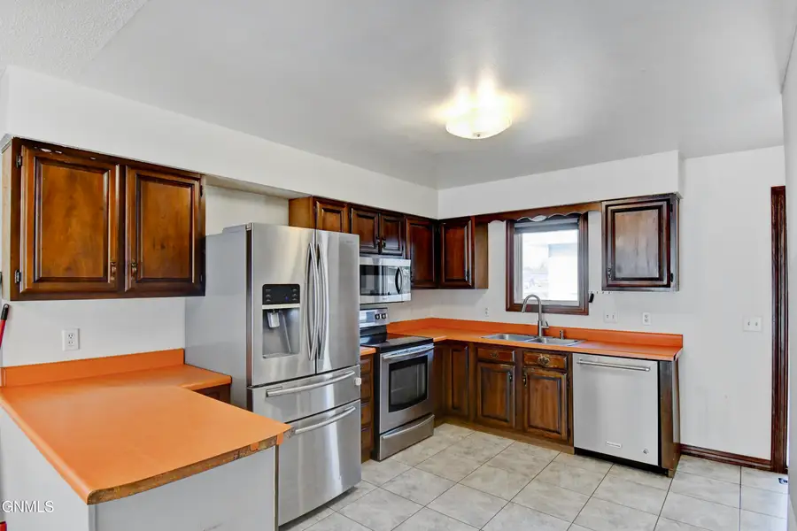 15 20th Street W #7, Williston, ND 58801 - #3