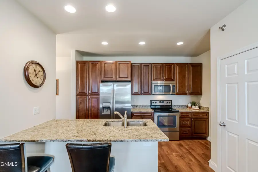 706 Lasalle Drive E #5, Bismarck, ND 58503 - #2
