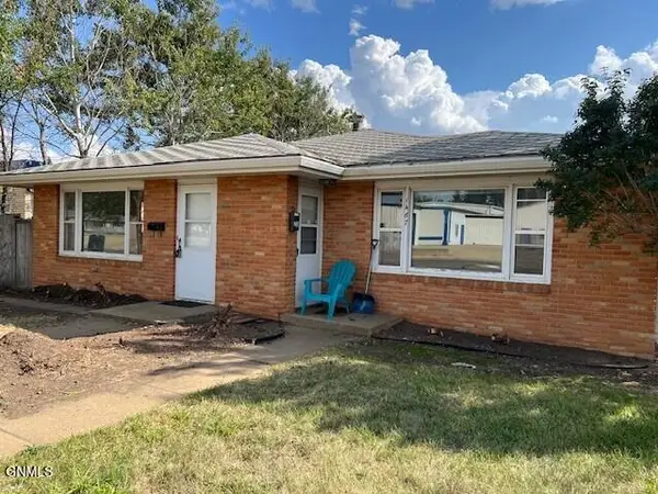 1467 W Villard Street W, Dickinson, ND 58601
