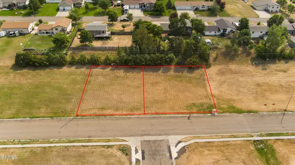 1800&1806 3rd Avenue Ne, Beulah, ND 58523