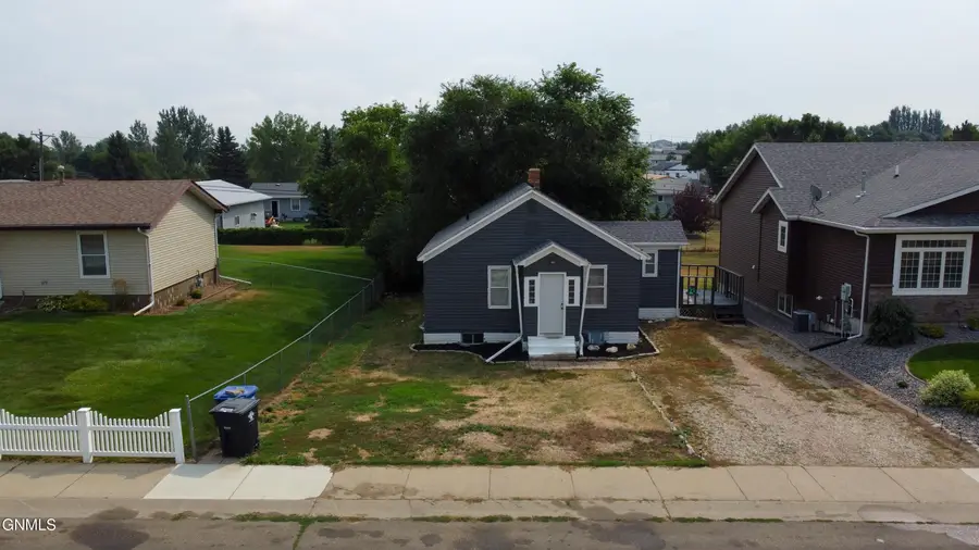 639 Main Avenue S, Dickinson, ND 58601 - #3