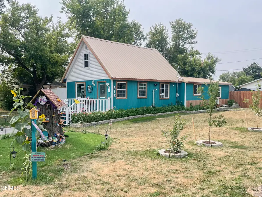 81 4th Avenue E, Makoti, ND 58756 - #2