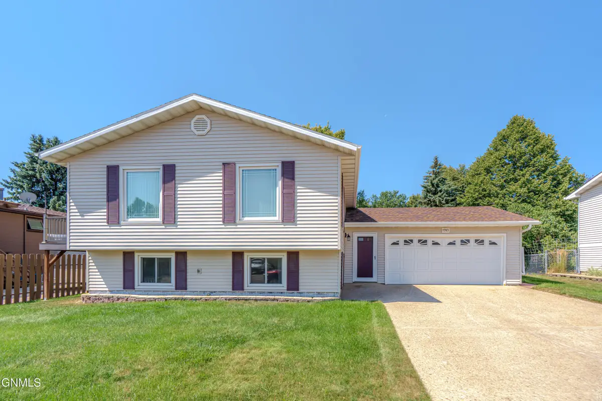 1703 4th Avenue Nw, Mandan, ND 58554 - #1