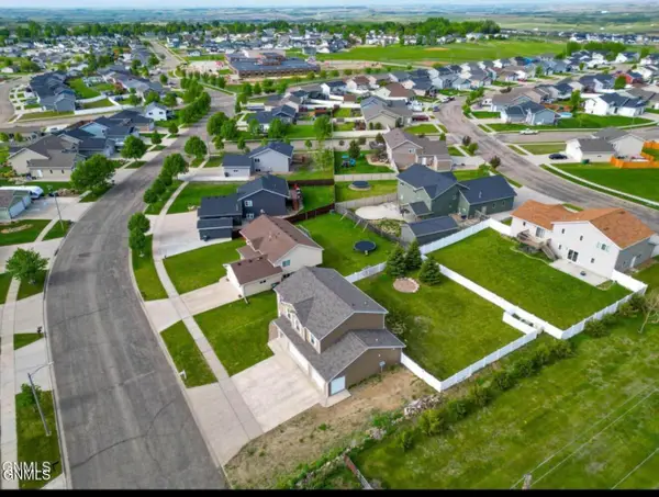5115 37th Avenue Nw, Mandan, ND 58554
