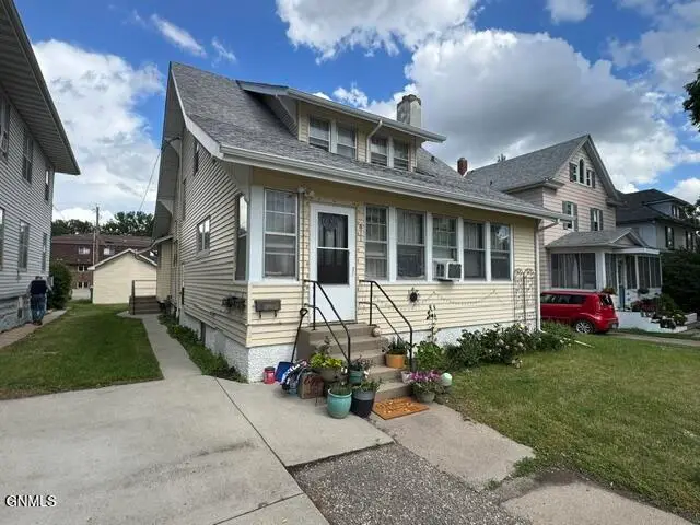 611-615 N 6th Street, Bismarck, ND 58501 - #2