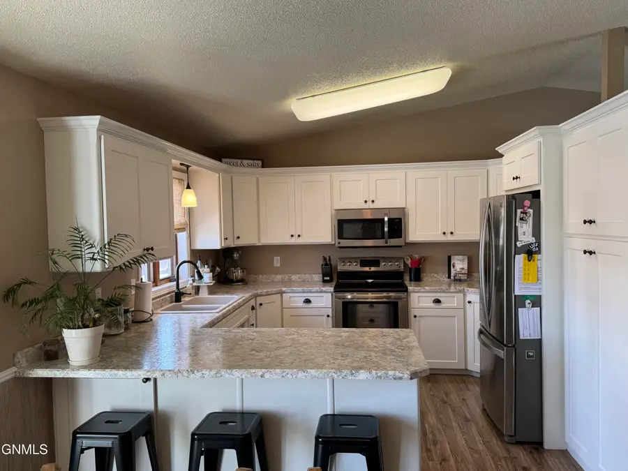 1947 Tahoe Drive, Bismarck, ND 58504 - #2