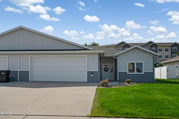 811 Bremner Avenue, Bismarck, ND 58503