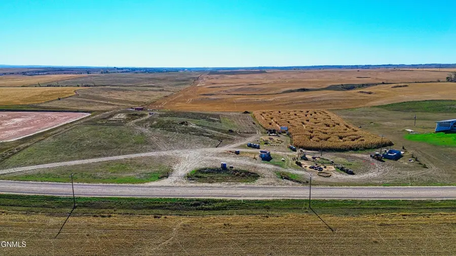 13756 60th Street Nw, Williston, ND 58801 - #3