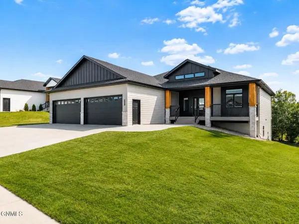 4519 Marsh Hawk Drive, Bismarck, ND 58503
