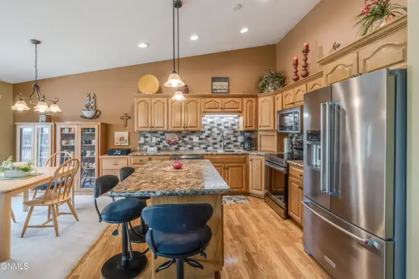 1076 Westwood Street, Bismarck, ND 58504