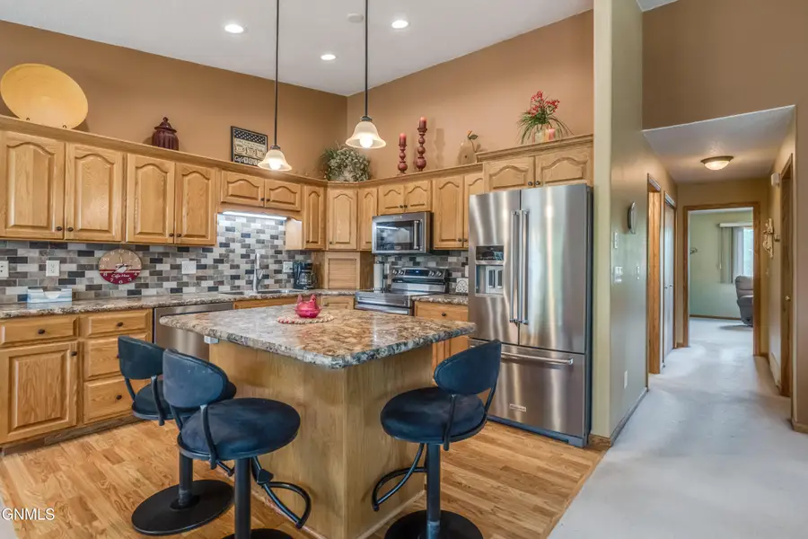 1076 Westwood Street, Bismarck, ND 58504 - #3