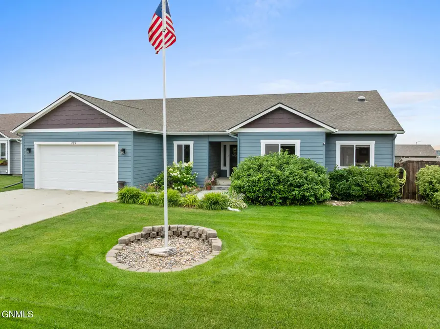 209 5th Street Sw, Tioga, ND 58852 - #2
