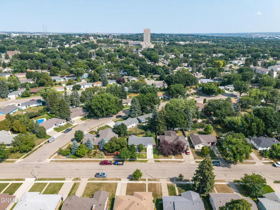 1219 Mandan Street N, Bismarck, ND 58501 - #2