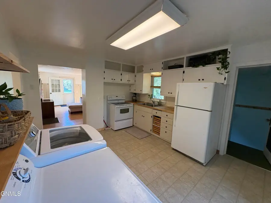 516 2nd Street N, Ellendale, ND 58436 - #3
